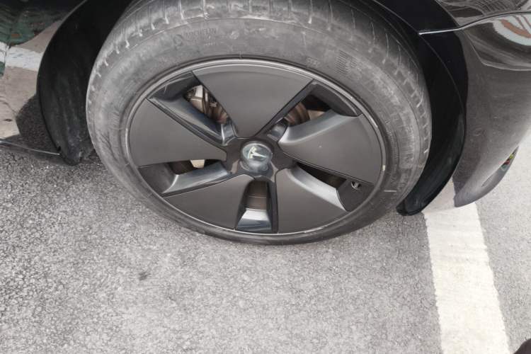 Used Tesla Model 3 2021 Revised Version Standard Range Rear-Wheel Drive Upgraded Edition 3D1 Right Front Wheel Hub