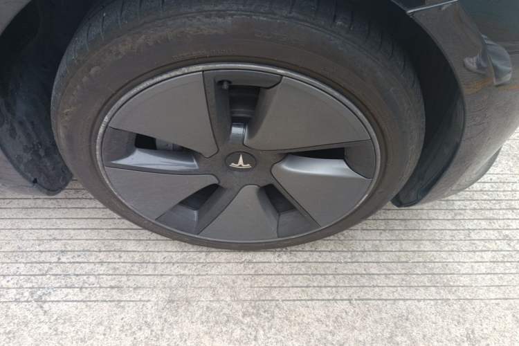 Used Tesla Model 3 2021 Revised Version Standard Range Rear-Wheel Drive Upgraded Edition 3D1 Right Front Wheel Hub