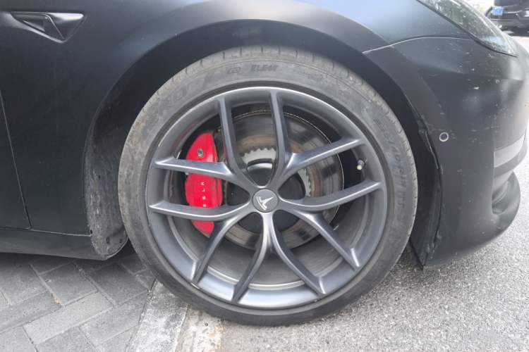 Used Tesla Model 3 2021 Performance High-Performance All-Wheel-Drive Version 3D6 Right Front Wheel Hub