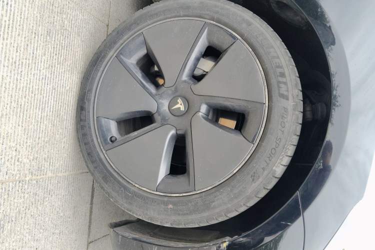 Used Tesla Model 3 2021 Revised Version Standard Range Rear-Wheel Drive Upgraded Edition 3D1 Right Front Wheel Hub