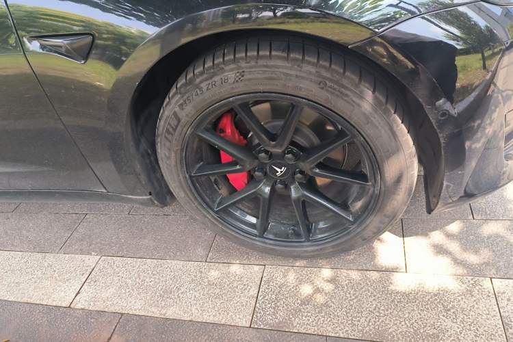 Used Tesla Model 3 2021 Standard Range Rear-Wheel Drive Upgraded Version 3D6 Right Front Wheel Hub