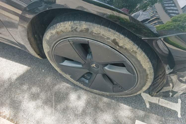 Used Tesla Model 3 2021 Standard Range Rear-Wheel Drive Upgraded Version 3D6 Right Front Wheel Hub