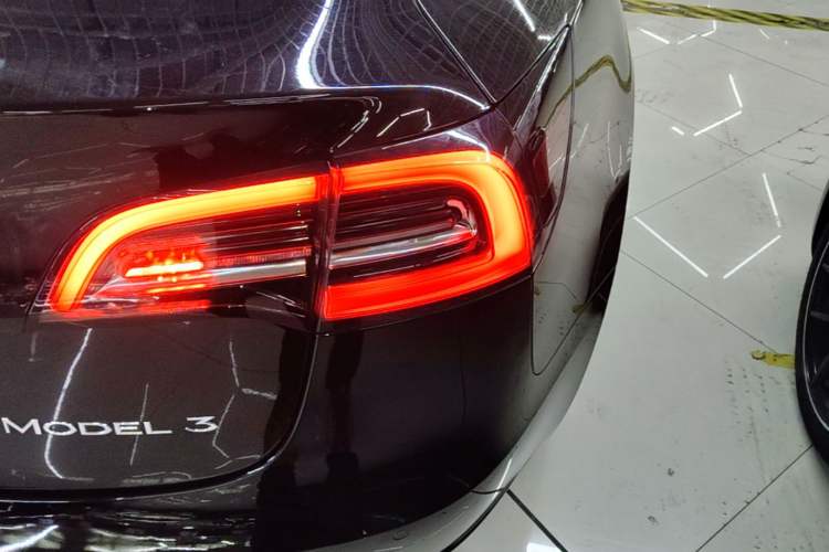 Used Tesla Model 3 2021 Standard Range Rear-Drive Upgraded Version Right Rear Taillight