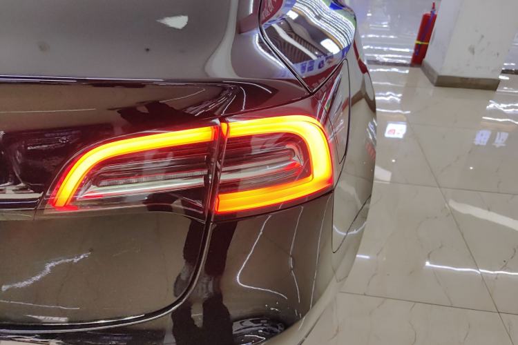 Used Tesla Model 3 2021 Standard Range Rear-Drive Upgraded Version Right Rear Taillight