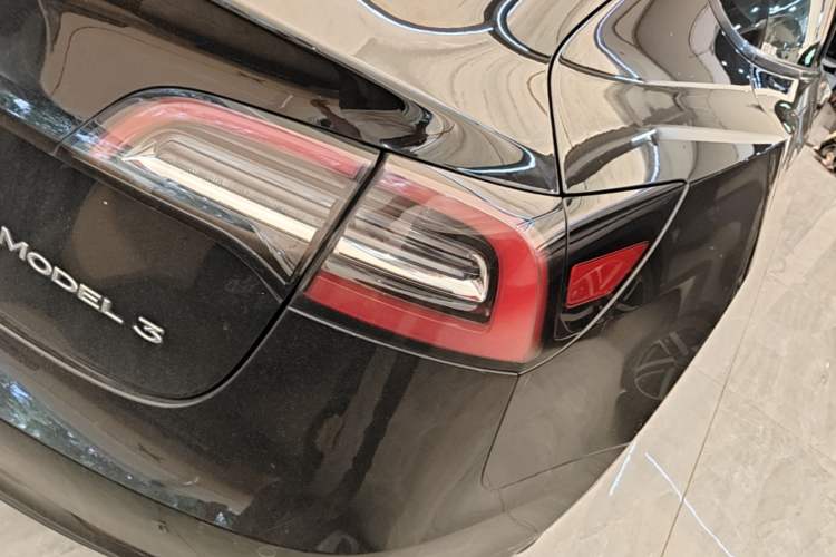 Used Tesla Model 3 2021 Standard Range Rear-Wheel Drive Upgraded Version 3D6 Right Rear Taillight