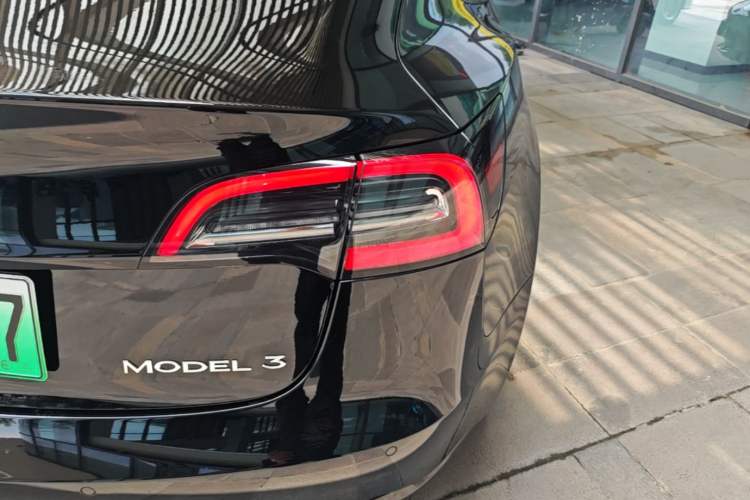Used Tesla Model 3 2021 Standard Range Rear-Wheel Drive Upgraded Version 3D6 Right Rear Taillight