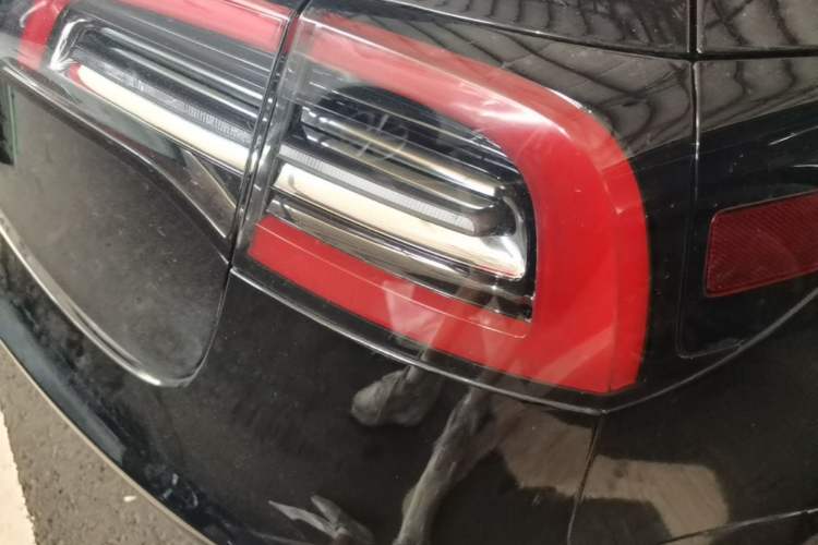 Used Tesla Model 3 2021 Standard Range Rear-Wheel Drive Upgraded Version 3D6 Right Rear Taillight