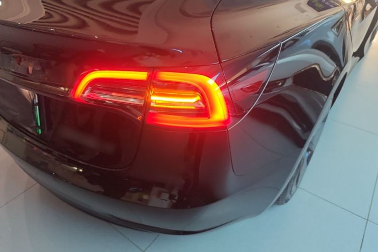 Used Tesla Model 3 2021 Standard Range Rear-Drive Upgraded Version Right Rear Taillight