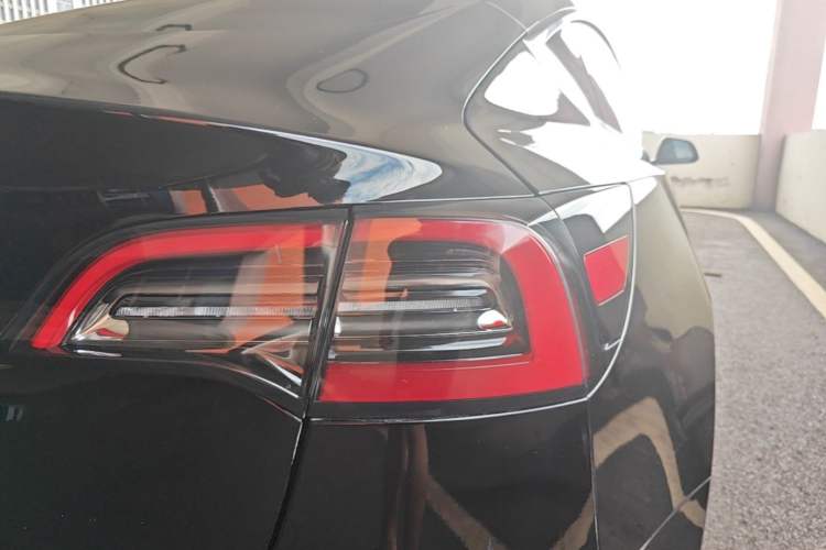 Used Tesla Model 3 2021 Standard Range Rear-Drive Upgraded Version Right Rear Taillight