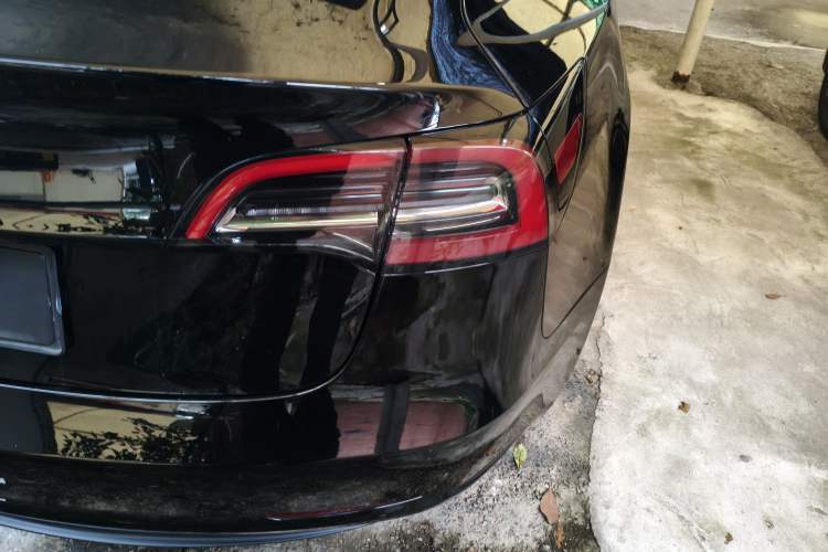 Used Tesla Model 3 2021 Standard Range Rear-Drive Upgraded Version Right Rear Taillight