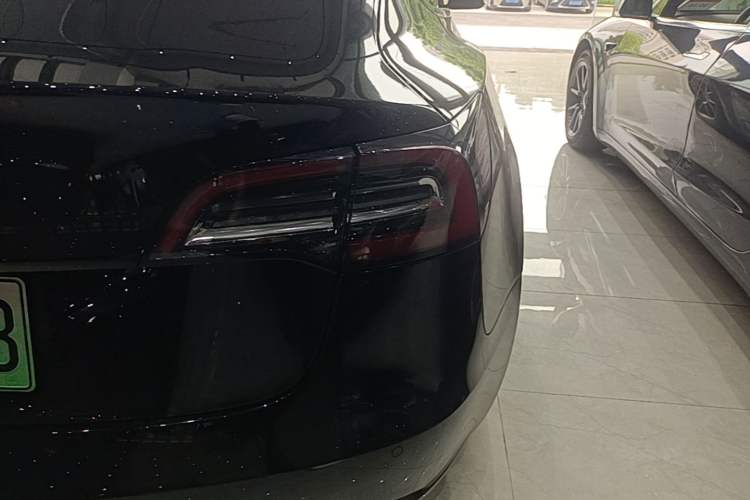 Used Tesla Model 3 2021 Standard Range Rear-Wheel Drive Upgraded Version 3D6 Right Rear Taillight