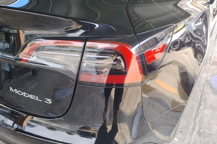 Used Tesla Model 3 2021 Standard Range Rear-Drive Upgraded Version Right Rear Taillight