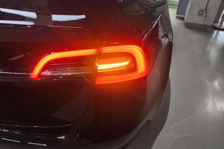 Used Tesla Model 3 2021 Standard Range Rear-Drive Upgraded Version Right Rear Taillight