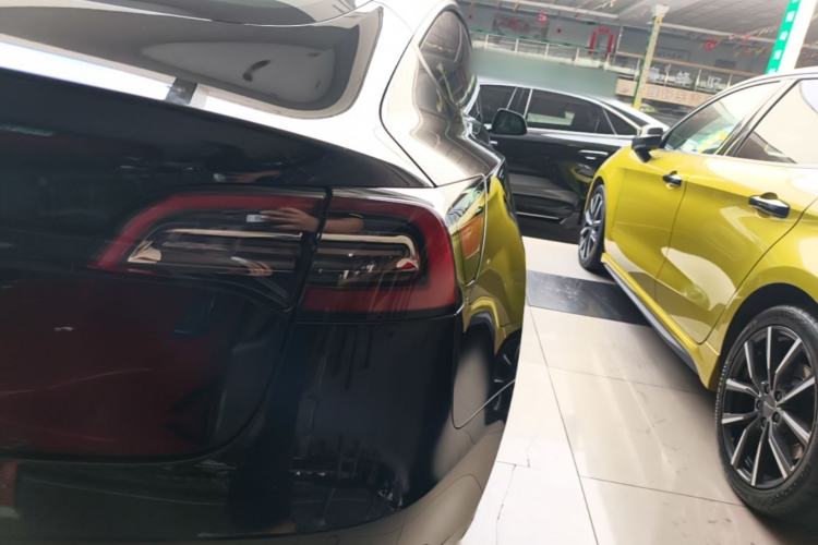 Used Tesla Model 3 2021 Standard Range Rear-Wheel Drive Upgraded Version 3D6 Right Rear Taillight