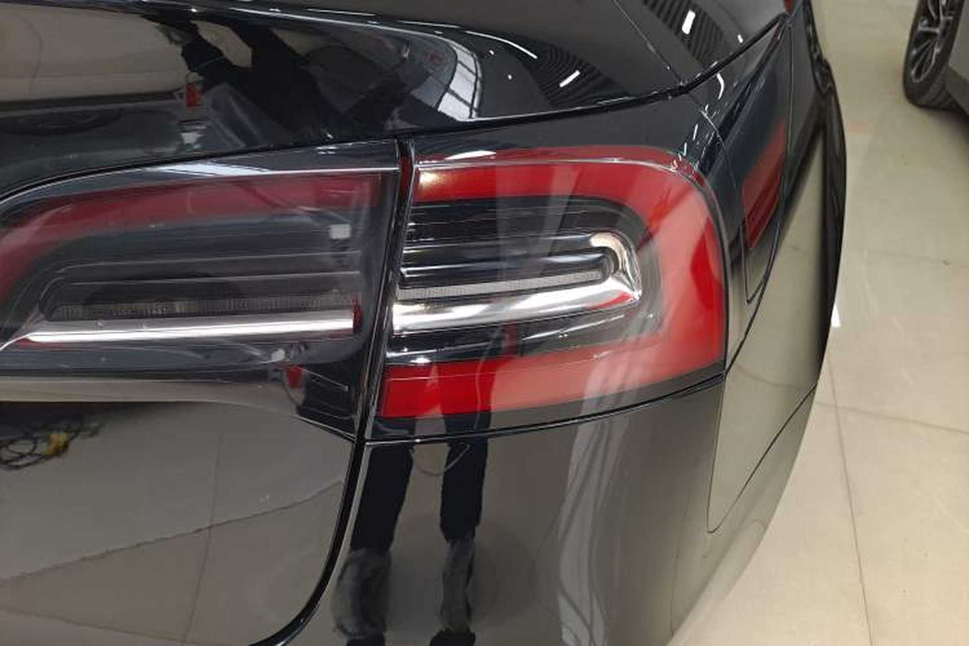 Used Tesla Model 3 2021 Standard Range Rear-Wheel Drive Upgraded Version 3D6 Right Rear Taillight