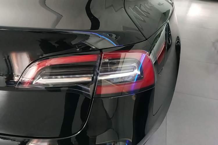 Used Tesla Model 3 2021 Standard Range Rear-Drive Upgraded Version Right Rear Taillight