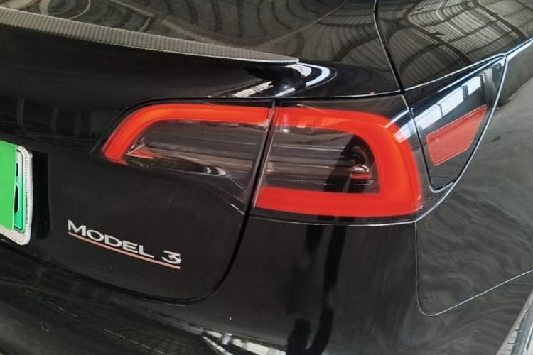 Used Tesla Model 3 2021 Revised Performance Version with All-Wheel Drive 3D1 Right Rear Taillight