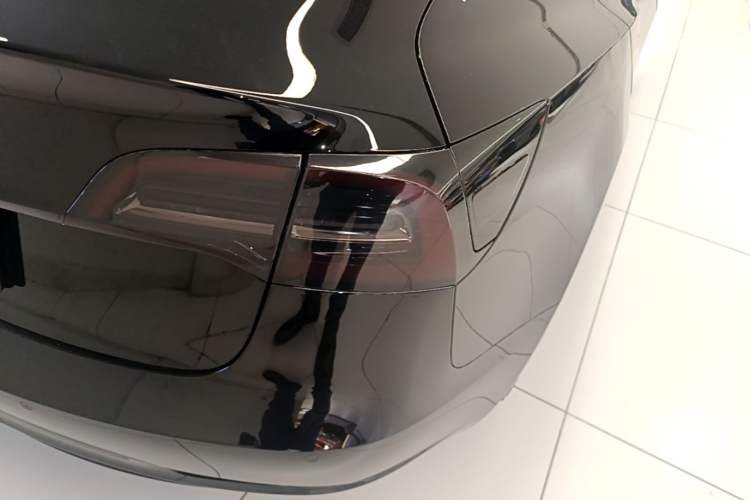 Used Tesla Model 3 2021 Standard Range Rear-Wheel Drive Upgraded Version 3D6 Right Rear Taillight