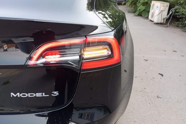 Used Tesla Model 3 2021 Revised Version Standard Range Rear-Wheel Drive Upgraded Edition 3D1 Right Rear Taillight