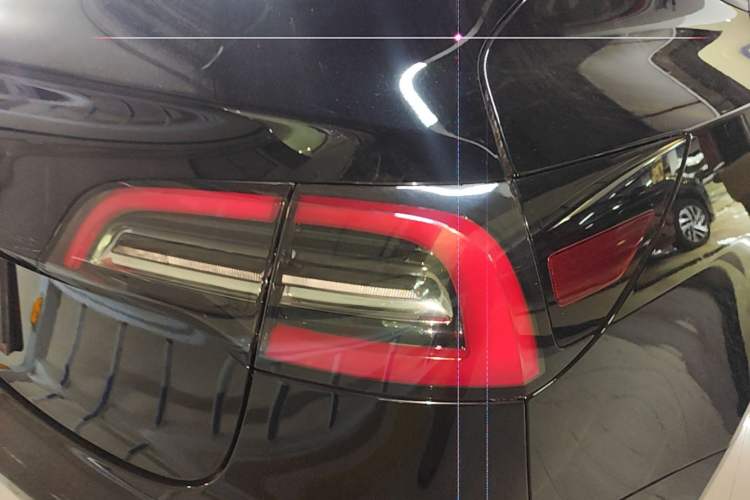 Used Tesla Model 3 2021 Standard Range Rear-Wheel Drive Upgraded Version 3D6 Right Rear Taillight