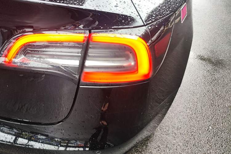 Used Tesla Model 3 2021 Standard Range Rear-Wheel Drive Upgraded Version 3D6 Right Rear Taillight