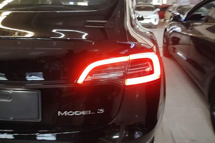 Used Tesla Model 3 2021 Standard Range Rear-Drive Upgraded Version Right Rear Taillight