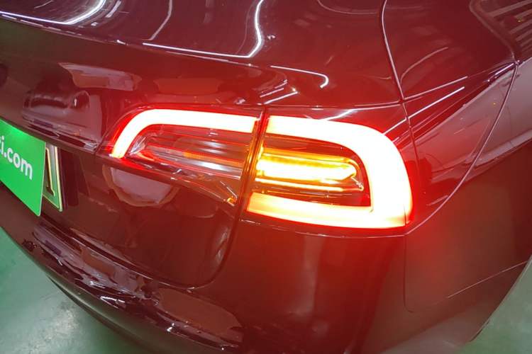 Used Tesla Model 3 2021 Standard Range Rear-Drive Upgraded Version Right Rear Taillight