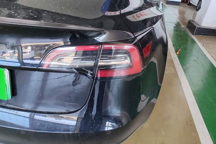 Used Tesla Model 3 2021 Revised Performance Version with All-Wheel Drive 3D1 Right Rear Taillight