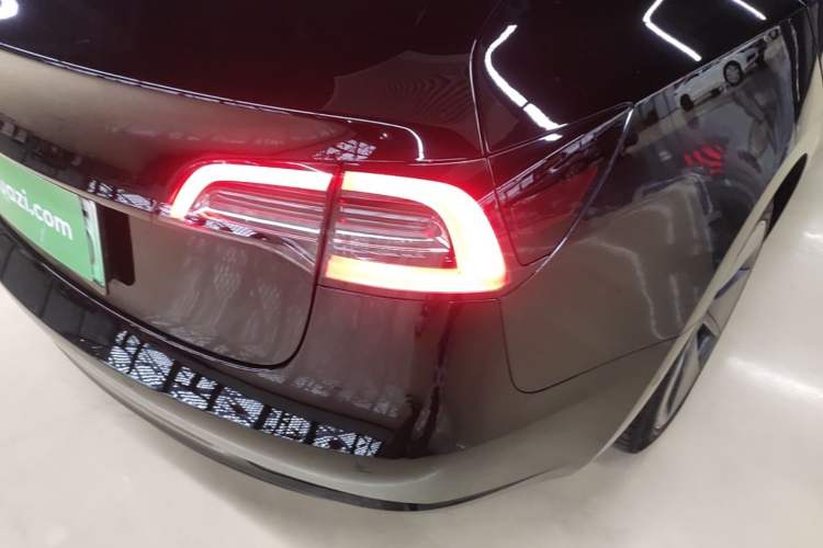 Used Tesla Model 3 2021 Standard Range Rear-Wheel Drive Upgraded Version 3D6 Right Rear Taillight