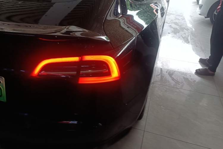 Used Tesla Model 3 2021 Revised Version Standard Range Rear-Wheel Drive Upgraded Edition 3D1 Right Rear Taillight