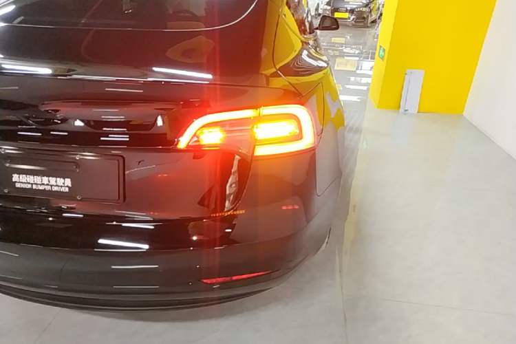 Used Tesla Model 3 2021 Performance High-Performance All-Wheel-Drive Version Right Rear Taillight