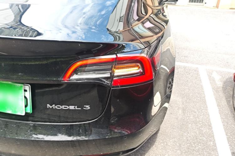 Used Tesla Model 3 2021 Standard Range Rear-Wheel Drive Upgraded Version 3D6 Right Rear Taillight