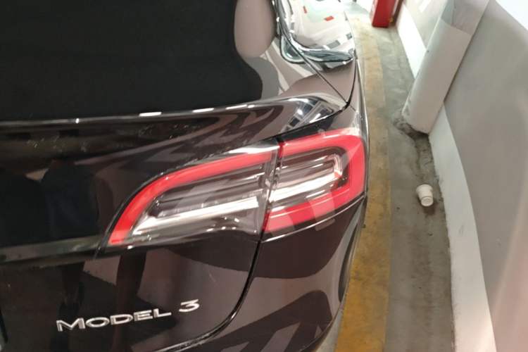 Used Tesla Model 3 2021 Standard Range Rear-Wheel Drive Upgraded Version 3D6 Right Rear Taillight