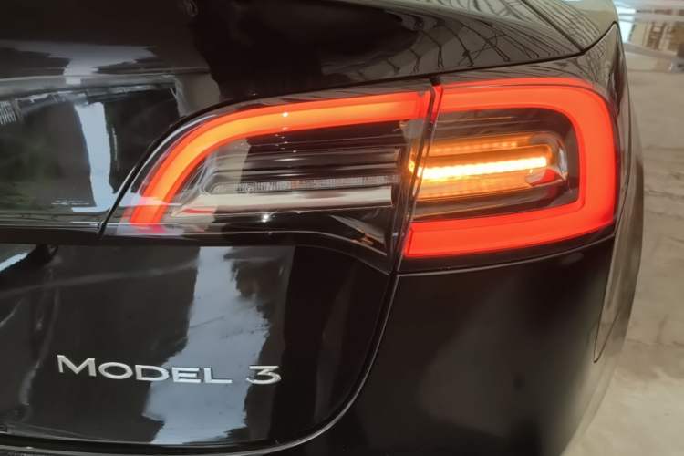 Used Tesla Model 3 2021 Revised Version Standard Range Rear-Wheel Drive Upgraded Edition 3D1 Right Rear Taillight