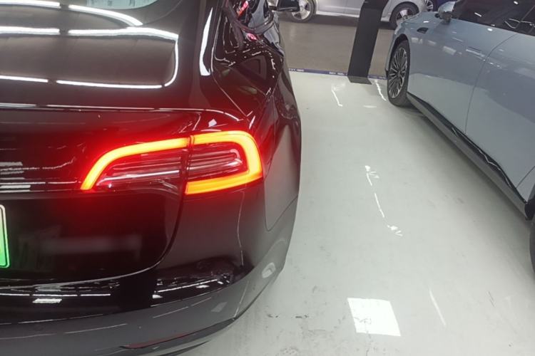 Used Tesla Model 3 2021 Standard Range Rear-Drive Upgraded Version Right Rear Taillight