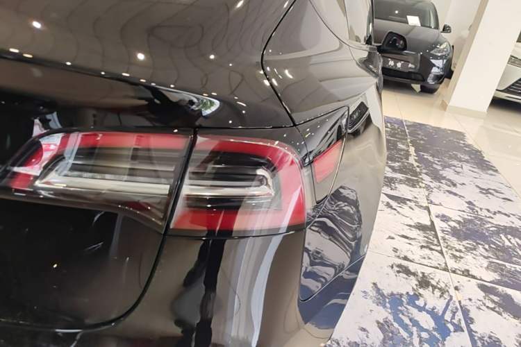 Used Tesla Model 3 2021 Standard Range Rear-Drive Upgraded Version Right Rear Taillight