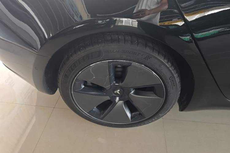 Used Tesla Model 3 2021 Standard Range Rear-Drive Upgraded Version Right Rear Wheel Hub