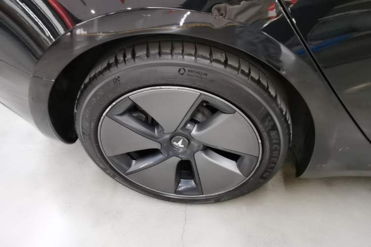 Used Tesla Model 3 2021 Standard Range Rear-Drive Upgraded Version Right Rear Wheel Hub