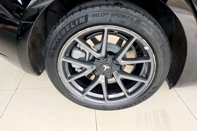 Used Tesla Model 3 2021 Standard Range Rear-Wheel Drive Upgraded Version 3D6 Right Rear Wheel Hub