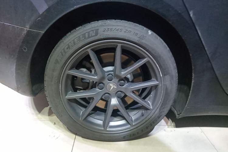 Used Tesla Model 3 2021 Standard Range Rear-Drive Upgraded Version Right Rear Wheel Hub