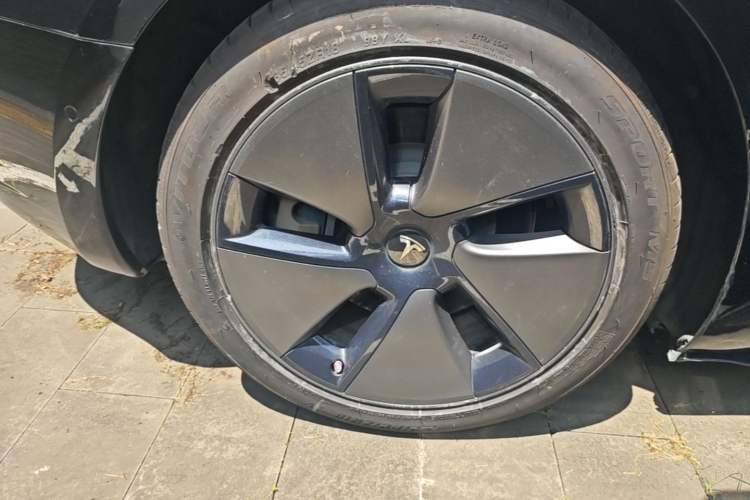 Used Tesla Model 3 2021 Standard Range Rear-Wheel Drive Upgraded Version 3D6 Right Rear Wheel Hub