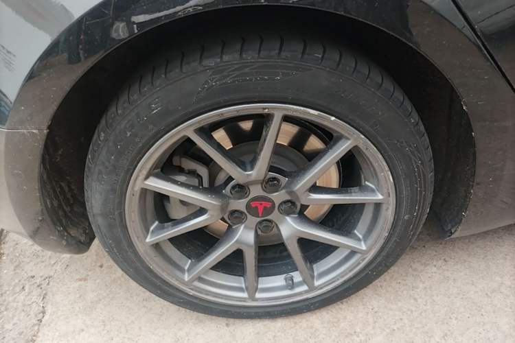 Used Tesla Model 3 2021 Standard Range Rear-Drive Upgraded Version Right Rear Wheel Hub
