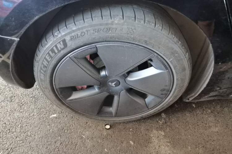 Used Tesla Model 3 2021 Standard Range Rear-Wheel Drive Upgraded Version 3D6 Right Rear Wheel Hub