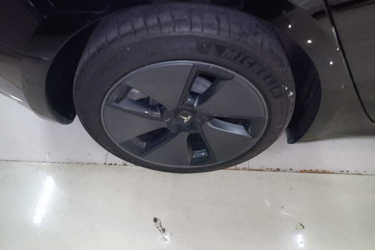 Used Tesla Model 3 2021 Standard Range Rear-Drive Upgraded Version Right Rear Wheel Hub