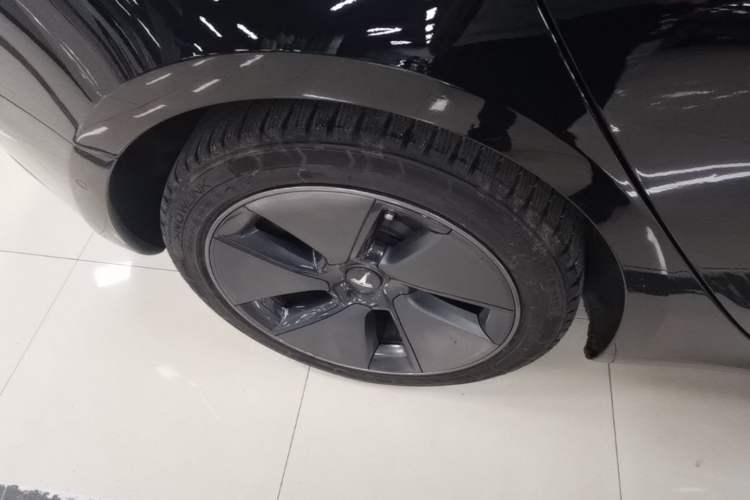 Used Tesla Model 3 2021 Standard Range Rear-Wheel Drive Upgraded Version 3D6 Right Rear Wheel Hub