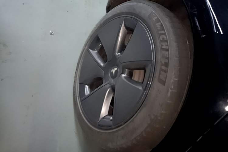 Used Tesla Model 3 2021 Standard Range Rear-Drive Upgraded Version Right Rear Wheel Hub