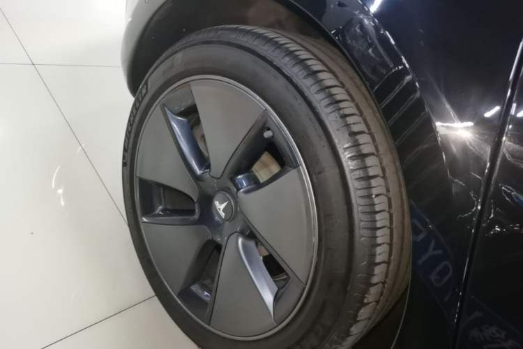 Used Tesla Model 3 2021 Standard Range Rear-Wheel Drive Upgraded Version 3D6 Right Rear Wheel Hub