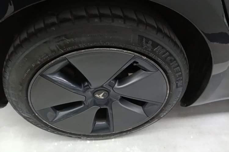 Used Tesla Model 3 2021 Standard Range Rear-Drive Upgraded Version Right Rear Wheel Hub