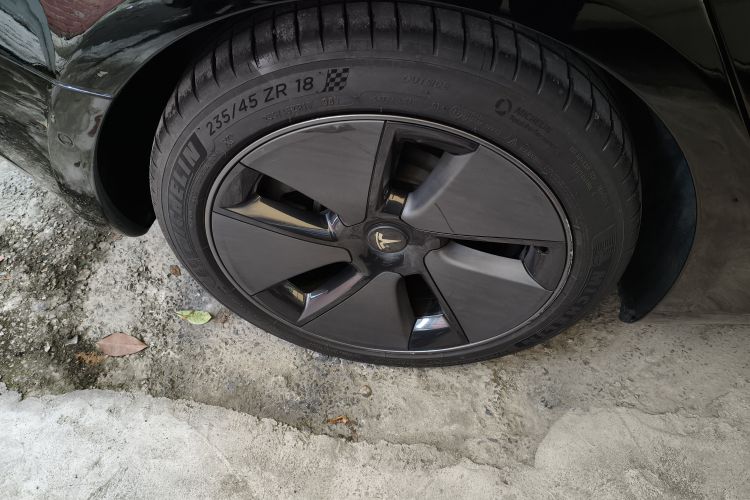 Used Tesla Model 3 2021 Standard Range Rear-Drive Upgraded Version Right Rear Wheel Hub