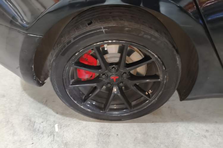 Used Tesla Model 3 2021 Standard Range Rear-Wheel Drive Upgraded Version 3D6 Right Rear Wheel Hub